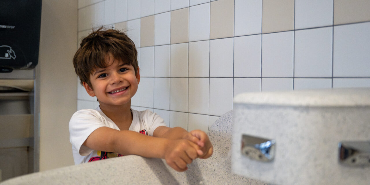 Bond: Student Sinks