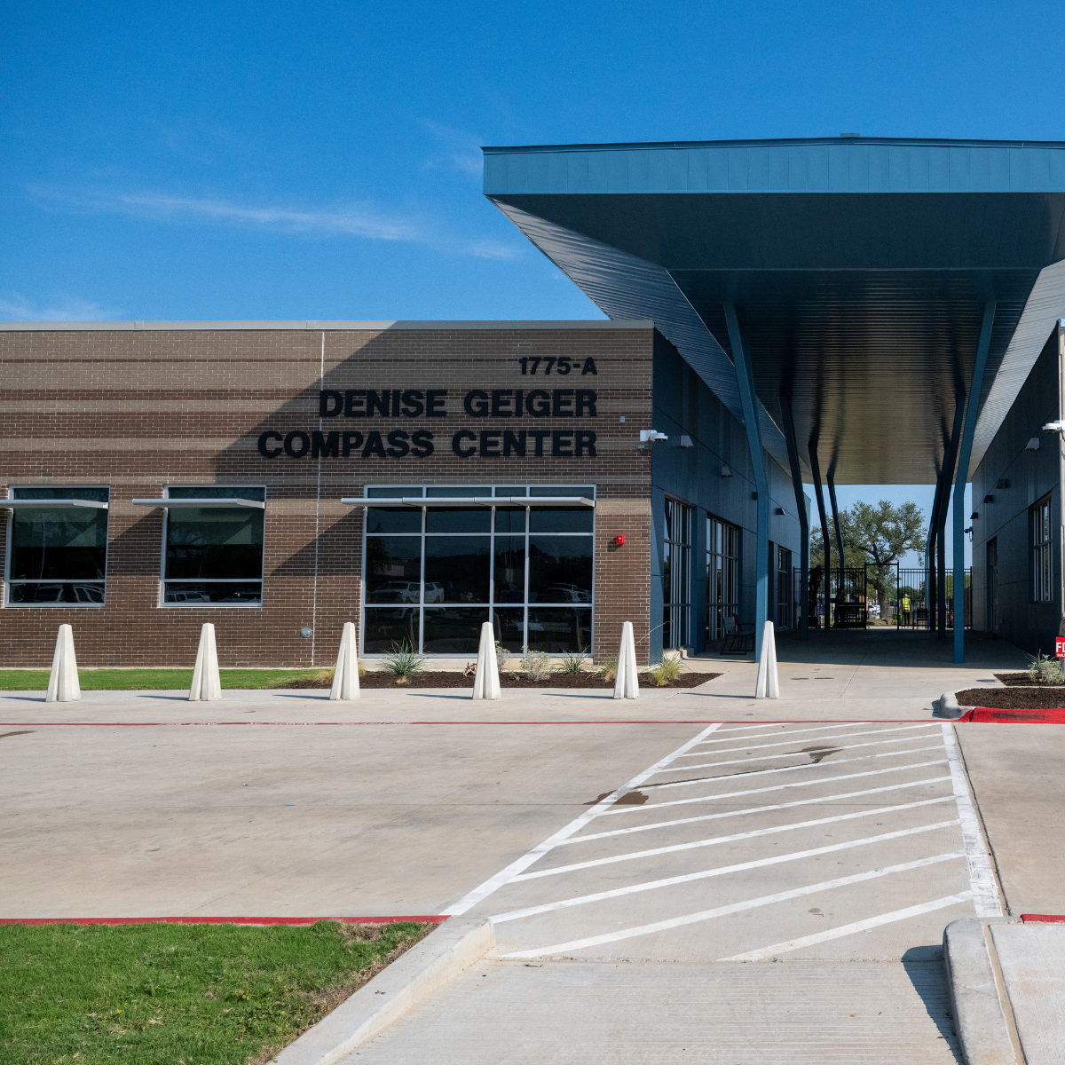 18+ services exterior