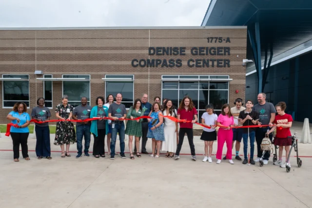 A special moment for the Denise Geiger Compass Center this weekend -- the ribbon cutting and dedication ceremony!

The dedication ended with a heartwarming standing ovation for the school's namesake, Denise Geiger, who has been an educator in Leander ISD for 32 years and founded the district's 18+ Transition Services program.

Her former students were among the crowd who came out to celebrate the opening and tour the school.

Funded by the 2023 Bond, the Geiger Compass Center features accessible classrooms, vocational spaces, an apartment, kitchen, and an outdoor trail.

📸 More Photos: http://bit.ly/46qRSAV