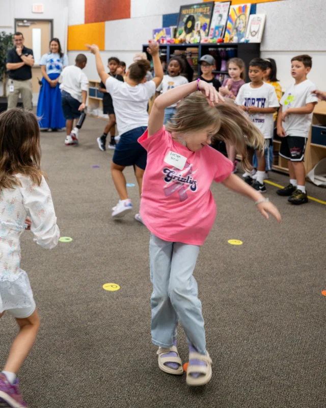 There’s nothing quite like the first day of school. 💙💛

New classrooms. Old friends. First-day nerves. Big smiles. And across #1LISD, a whole lot of excitement for what comes next.

This year brought an extra special first: the very first day of school at our brand-new Faubion School for Early Childhood ( @faubionsec_lisd ). 🎒

📸 More first-day moments at the link in our bio.
#1LISD #BackToSchool #LISDlive
